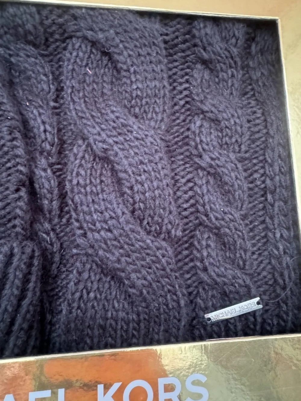 Michael Kors NEW Cable Knit Hat and Scarf Gift Set in Box - Black